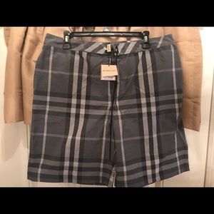 Men’s Burberry Gray Check Swim Trunks Swimwear
